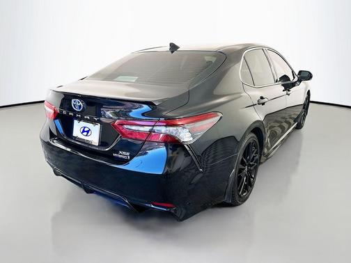 Midnight Black Metallic 2021 Toyota Camry Hybrid XSE
