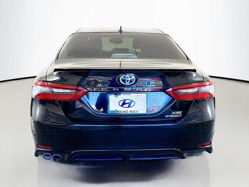 Midnight Black Metallic 2021 Toyota Camry Hybrid XSE