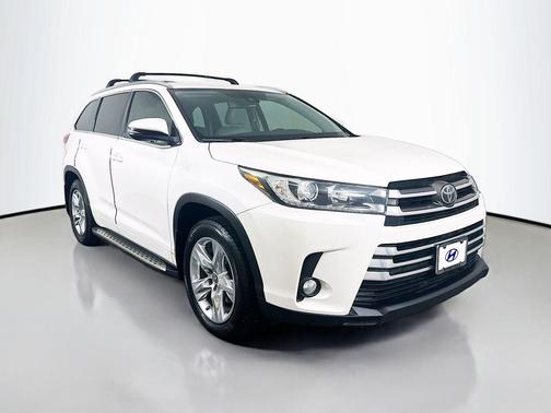 2017 Toyota Highlander Limited