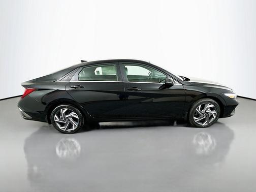 2026 Hyundai ELANTRA HEV Limited