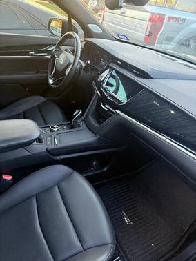 2025 Cadillac XT6 Premium Luxury FWD