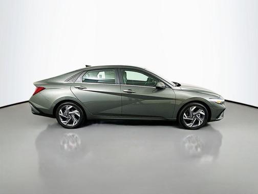 2025 Hyundai ELANTRA HEV Limited
