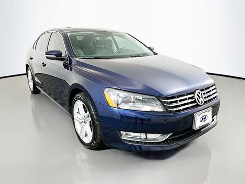 2014 Volkswagen Passat 3.6L V6 DSG SE w/Sunroof
