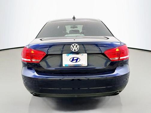 2014 Volkswagen Passat 3.6L V6 DSG SE w/Sunroof