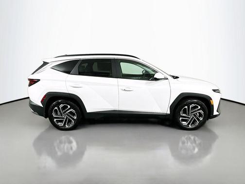 White Pearl 2026 Hyundai TUCSON SEL