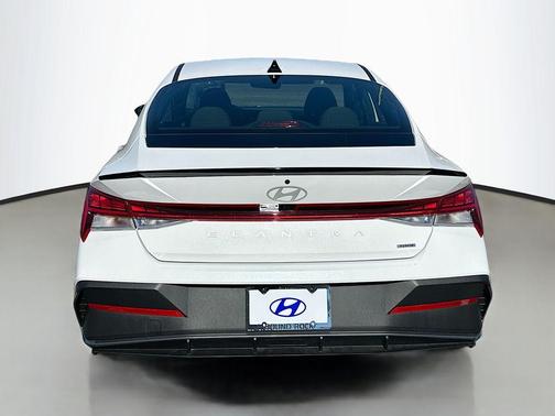 2025 Hyundai ELANTRA HEV SEL Sport