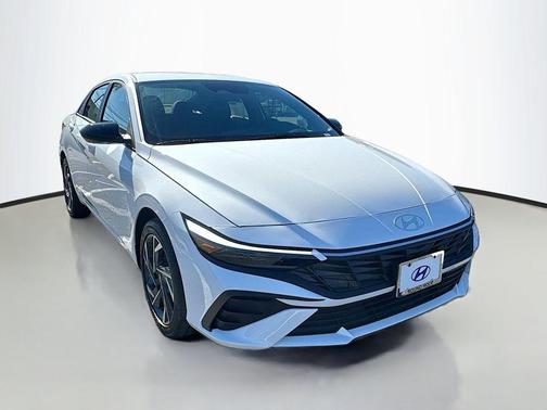 2025 Hyundai ELANTRA HEV SEL Sport