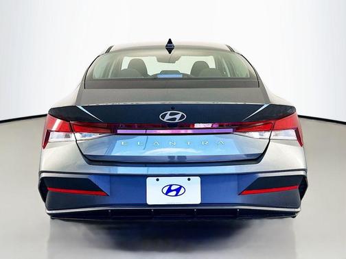 Gray 2026 Hyundai ELANTRA SE