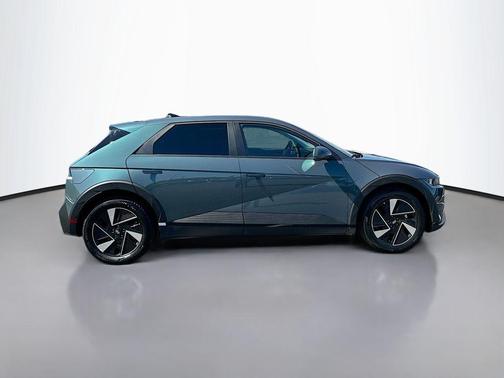 2025 Hyundai IONIQ 5 SE