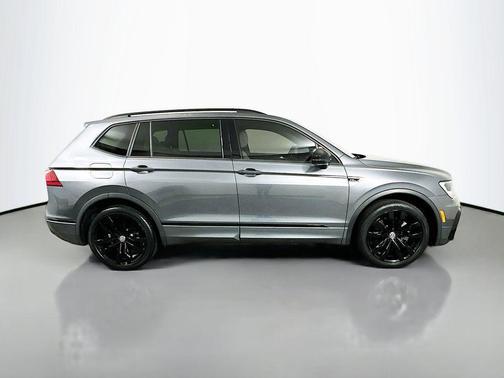 2021 Volkswagen Tiguan 2.0T SE R-Line Black