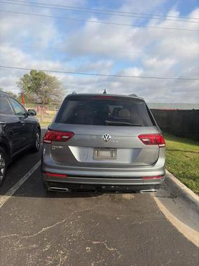 2021 Volkswagen Tiguan 2.0T SE R-Line Black