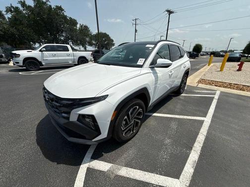 White Pearl 2025 Hyundai TUCSON Limited