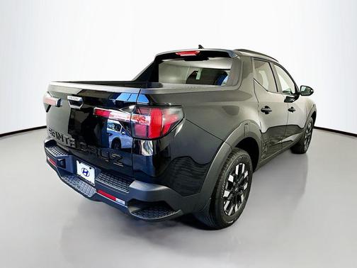 Phantom Black 2026 Hyundai SANTA CRUZ SEL