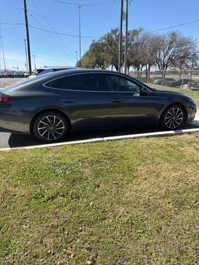 2022 Hyundai SONATA Limited