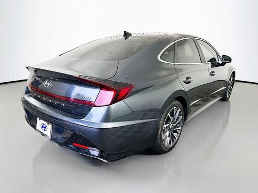 2022 Hyundai SONATA Limited