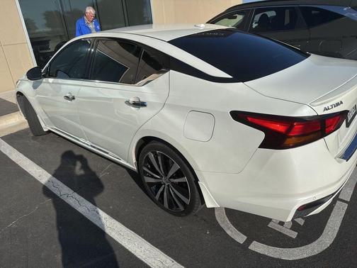 2020 Nissan Altima 2.5 Platinum