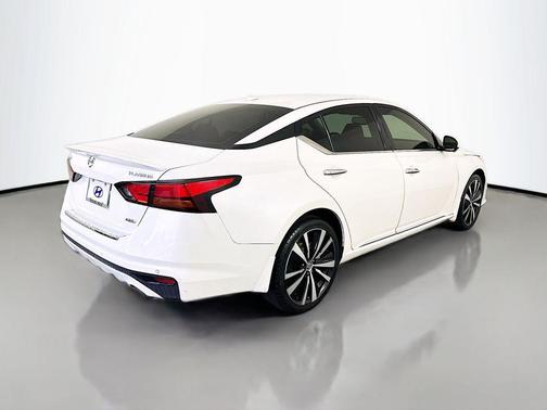 2020 Nissan Altima 2.5 Platinum