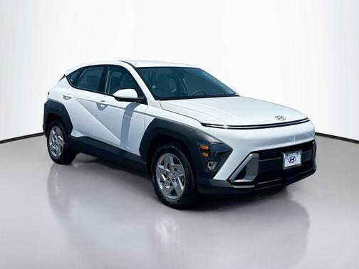 2025 Hyundai KONA SE