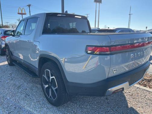 2023 Rivian R1T Adventure Package