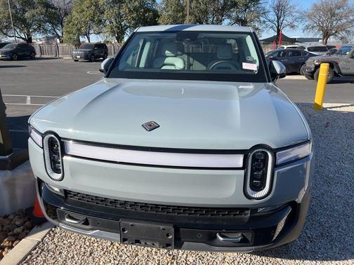 2023 Rivian R1T Adventure Package