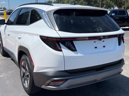 White Pearl 2026 Hyundai TUCSON SEL Premium