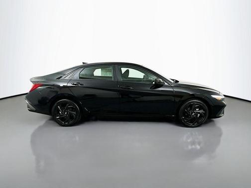 2026 Hyundai ELANTRA HEV SEL Sport