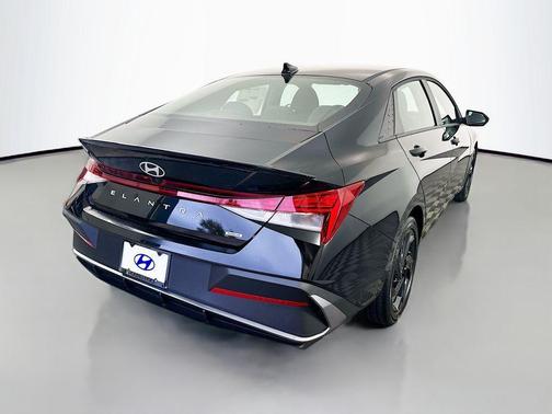 Black 2026 Hyundai ELANTRA HEV SEL Sport