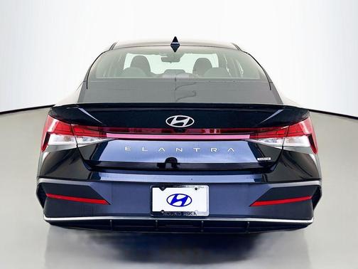Black 2026 Hyundai ELANTRA HEV SEL Sport
