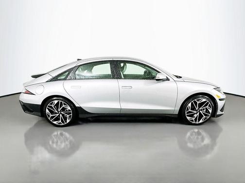 2023 Hyundai IONIQ 6 SEL