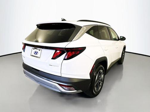 Pearl 2026 Hyundai TUCSON Hybrid SEL