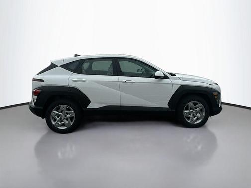 2025 Hyundai KONA SE