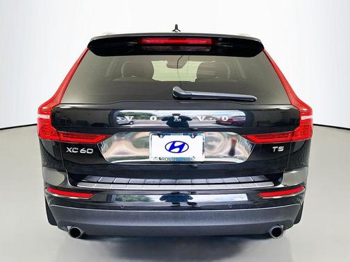 2019 Volvo XC60 T5 Momentum
