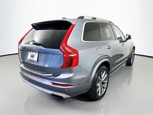 Gray Metallic 2017 Volvo XC90 T5 Momentum