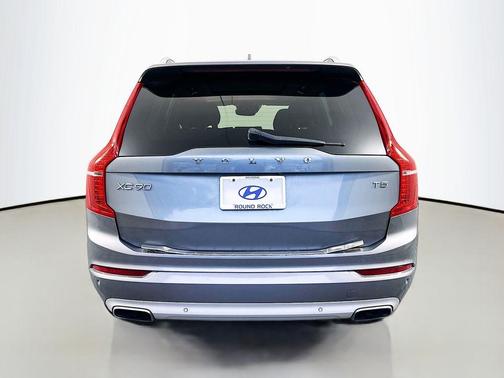 Gray Metallic 2017 Volvo XC90 T5 Momentum