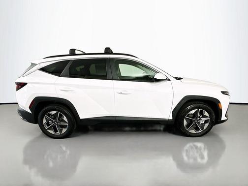 White Pearl 2026 Hyundai TUCSON SEL
