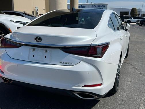 White Pearl 2024 Lexus ES 350 350