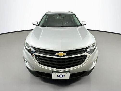 Silver Ice Metallic 2018 Chevrolet Equinox 2LT