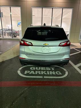 Silver Ice Metallic 2018 Chevrolet Equinox 2LT