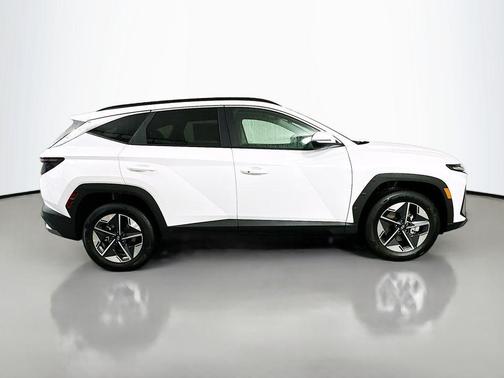 Pearl 2026 Hyundai TUCSON Hybrid SEL Convenience