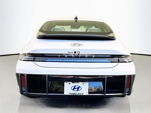2025 Hyundai IONIQ 6 SEL