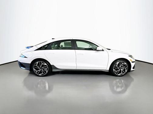2025 Hyundai IONIQ 6 SEL
