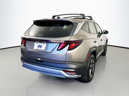 2026 Hyundai TUCSON Hybrid 