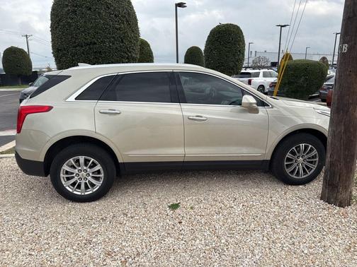 2017 Cadillac XT5 Base