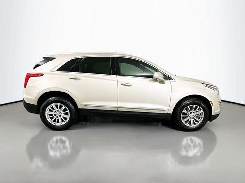 2017 Cadillac XT5 Base