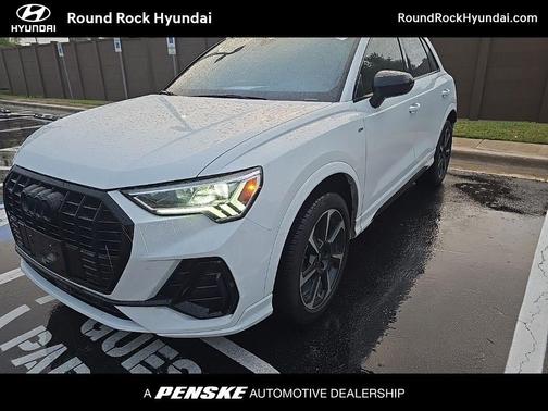 Glacier White Metallic 2025 Audi Q3 45 S line Premium