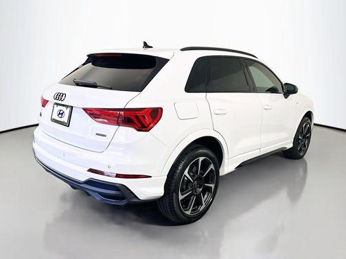 2025 Audi Q3 45 S line Premium