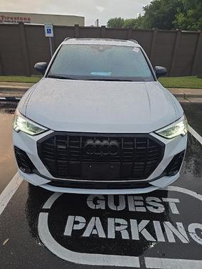 Glacier White Metallic 2025 Audi Q3 45 S line Premium