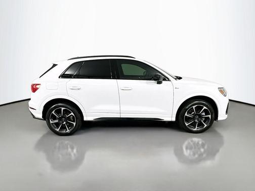 2025 Audi Q3 45 S line Premium