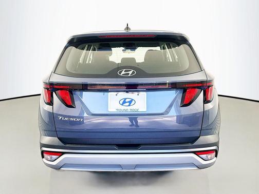 Gray 2026 Hyundai TUCSON SE