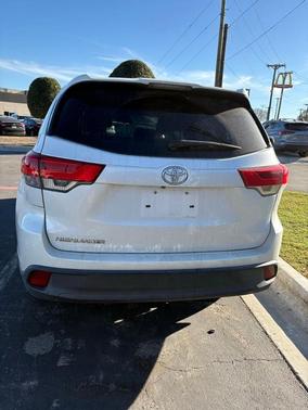 2017 Toyota Highlander LE